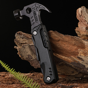 Pince multifonctionnelle de survie pour le camping, outil multifonction avec marteau à griffes en acier inoxydable et étui en nylon pour la chasse et la randonnée en extérieur - Product Image 1