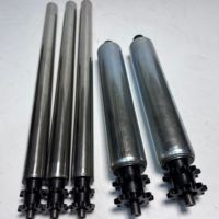 Rouleaux, pignons et tambours en acier inoxydable galvanisé pour lignes de production, disponibles sur mesure.