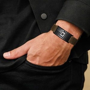 Nueva llegada de regalos de joyería cristiana de graduación, pulseras de muñeca ajustables con correa elástica negra para hombres y niños - Product Image 6