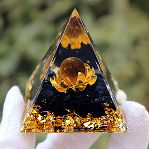 Pirámide de Obsidiana Ojo de Tigre y Loto, Resina Epoxi, Decoración Feng Shui para Escritorio, Suministros de Oficina, Paquete Individual - Product Image 1