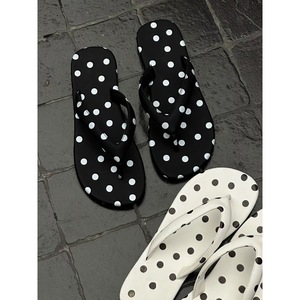 Sandalias de Playa con Punta Descubierta y Diseño de Puntos, de Piel de Oveja Súper Suave, para Mujer, Verano 2026, para Vacaciones - Product Image 3