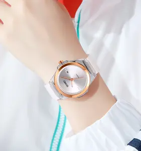 SKMEI-reloj deportivo con correa de silicona para chicas, cronógrafo de cuarzo con movimiento japonés, de Color transparente, con calendario, juvenil