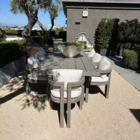 Nouveau design Ensemble de salle à manger d'extérieur, de jardin et de terrasse Mobilier de restaurant Ensemble table et chaises d'extérieur en bois de teck