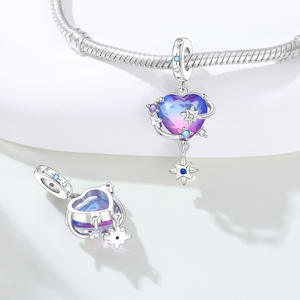 Pendentif planète en cuivre blanc en forme de cœur, très demandé, accessoire de bracelet DIY haut de gamme, vente en gros pour femmes - Product Image 5