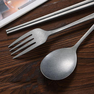 Couverts de table faits main vintage (cuillère, couteau, fourchette) style ancien, accessoires photographiques, décoration alimentaire de cuisine, vaisselle - Product Image 5