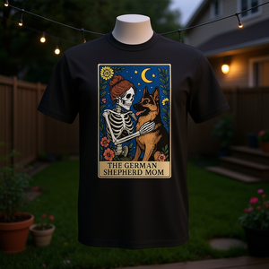 Camiseta con diseño de la carta del Tarot de la Madre Pastor Alemán - Product Image 3