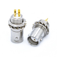 Konektor Panel BNC Twinax Dua Pin Terpolarisasi 2-lug, Receptacle Betina BNC Ganda, Tipe Solder 50 0-6G, Terminal Solder Cup