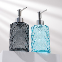Distributeur de savon liquide en verre transparent de 300 ml de qualité supérieure avec pompe chromée pour emballage de salle de bain d'hôtel de luxe, vente en gros