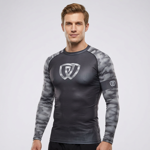 T-shirt de compression anti-bactérien 3D sublimé 100% polyester, écologique, séchage rapide, pour fitness et gym - Product Image 1