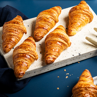 Croissant surgelé français, petit croissant cru, pâtisserie semi-finie surgelée, boulangerie