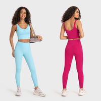 Débardeurs de sport classiques SHINBENE pour femmes, col en V, coupe ajustée, longueur longue, rembourrés, hauts de yoga, soutiens-gorge de sport