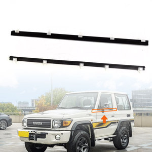 Joint d'étanchéité de garniture de vitre extérieure compatible avec <span class=keywords><strong>Toyota</strong></span> Land Cruiser <span class=keywords><strong>GRJ71</strong></span> GRJ79 - Product Image 1