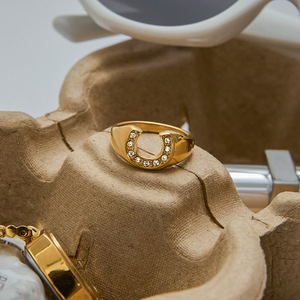 Anillo en Forma de U Chapado en Oro con Incrustaciones de Circonita, Joyería de Moda Unisex, Regalo - Product Image 2