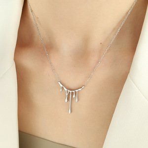 ยุโรปอเมริกันมินิมอลลิสต์ โกลด์ ทีอาร์ดรอปสร้อยคอผู้หญิงระดับไฮเอนด์โซ่กระดูกไหปลาร้าเครื่องประดับงานปาร์ตี้โลหะผสมสังกะสี XL29 - Product Image 3
