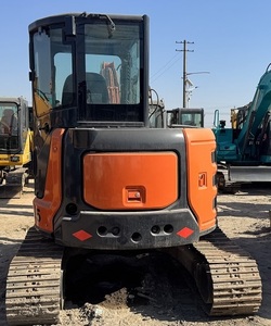 Mini-excavatrice Hitachi ZX55U d'occasion, 5,5 tonnes, certifiée CE, d'origine japonaise, moteur et boîte de vitesses d'origine, bonne qualité, économique, garantie 1 an - Product Image 4