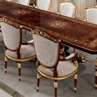 Ensemble table et chaises de salle à manger classique européenne en bois massif, 8 places, sur mesure pour villa.