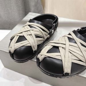 Sandales de créateur Ricks Premium pour hommes, mules de luxe à enfiler, style Hollywood unisexe, confortables, noires, type claquettes - Product Image 4