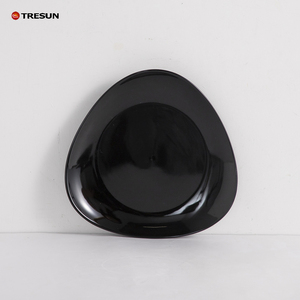 ชุดจานเซรามิคเคลือบสีดำรูปทรงไม่สมมาตรสำหรับงานเลี้ยงแต่งงานระดับไฮเอนด์ 18 20 24 32 ชิ้น - Product Image 4