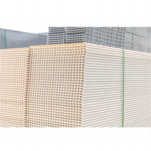 Tableros <span class=keywords><strong>de</strong></span> PVC <span class=keywords><strong>de</strong></span> Alta Calidad para Ganado, 500*35mm, <span class=keywords><strong>Venta</strong></span> Directa <span class=keywords><strong>de</strong></span> Fábrica <span class=keywords><strong>de</strong></span> Tableros <span class=keywords><strong>de</strong></span> PVC para Cercas y Paneles <span class=keywords><strong>de</strong></span> Pared para Animales - Product Image 4