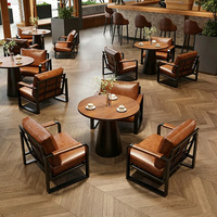 Chaises de salle à manger et banquettes en cuir style rétro avec dossier pour cafés, pâtisseries, salons de thé, hôtels et villas