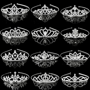 BELLE WORLD <span class=keywords><strong>Couronne</strong></span> <span class=keywords><strong>de</strong></span> Princesse Style Tiara pour Filles, Bandeau Cheveux en Alliage <span class=keywords><strong>de</strong></span> Cristal, Peigne à Cheveux pour Fête, Anniversaire, <span class=keywords><strong>Mariage</strong></span>, Accessoires Cheveux - Product Image 2