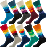 Chaussettes de sport amusantes en coton à motifs de dessins animés multicolores, vente chaude, vente en gros, chaussettes confortables pour femmes, printemps et automne