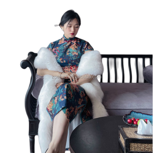 Écharpe en <span class=keywords><strong>fourrure</strong></span> véritable largement utilisée pour les femmes, châle en <span class=keywords><strong>fourrure</strong></span> de renard, étole longue et moelleuse, enveloppe en <span class=keywords><strong>fourrure</strong></span>, écharpe chauffante pour le cou en hiver - Product Image 3