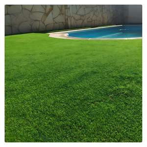 Gazon artificiel durable et naturel pour chiens, idéal pour les jardins et les pelouses extérieures, économise l'eau - Achetez du gazon artificiel pour chiens - Product Image 2