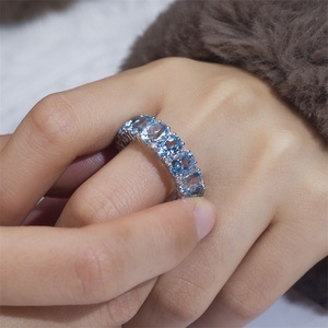 Bague ovale en saphir or blanc 18 carats Messi Jewelry MSR-1433 pour femme - Product Image 5