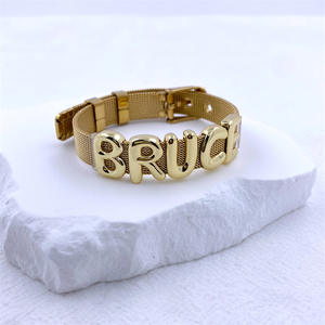 Bracelets Initiales au Design Élégant et Moderne, Cadeaux Personnalisés et Fabrication de Bijoux, Bracelet Lettre Bulle Personnalisé - Product Image 4