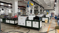 Machine d'extrusion automatique de profilés PVC, équipement de production de profilés plastiques pour produits plastiques industriels