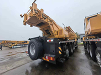 Grue mobile sur camion flexible de 130 tonnes QY130K7C pour les travaux miniers et de carrière