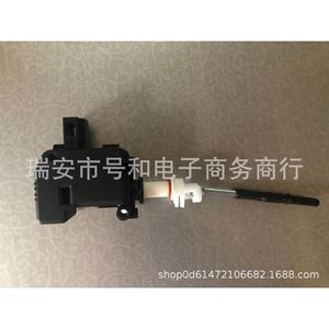 ฝาปิดถังน้ำมันพร้อมตัวล็อค สำหรับ Jetta Golf Passat Skoda 1J0810773D 1K5959782 อะไหล่รถยนต์พลาสติก - Product Image 3