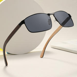 Lunettes de soleil polarisées premium en bois stratifié, monture carrée en métal, protection UV400 pour hommes, idéales pour la conduite et la protection solaire transfrontalière - Product Image 3