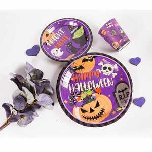 Perfect Supplies - Vajilla Desechable de Papel Color Morado, Platos, Vasos y Servilletas para Fiesta de Halloween - Product Image 3