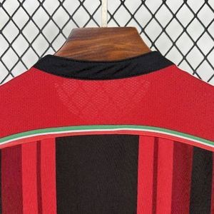 ชุดแข่งเหย้าทีมมิลาน ฤดูกาล 14/15 แบบสั่งทำพิเศษ เนื้อผ้าระบายอากาศ 1.1 แขนสั้น โพลีเอสเตอร์ เสื้อฟุตบอลฤดูร้อน ขายส่งจากโรงงาน - Product Image 3