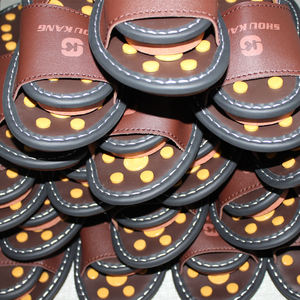 Chaussons en cuir Chaussons en pierre Tomalin points de massage sur la plante des pieds - Product Image 5