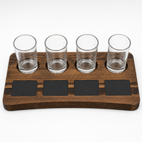 Plateau de dégustation de bières artisanales professionnel noir haut de gamme avec 4 emplacements et étiquettes effaçables pour bars et restaurants