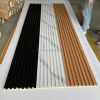 Panneaux muraux en PVC WPC à rainures, revêtement intérieur, nouvelle conception de carreaux en PVC pour mur à prix avantageux