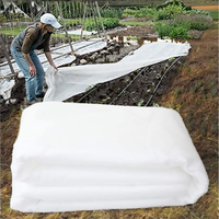 Tissu non tissé léger Offre Spéciale pour plantes agricoles et couverture florale Caractéristiques respirantes Différents styles-Croix à pois unis