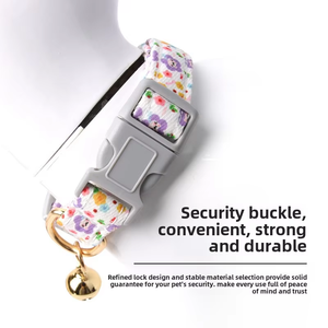 Conjunto de <span class=keywords><strong>collar</strong></span> de perro con estampado personalizado de lujo de poliéster suave con patrón floral sólido y cintas duraderas con una decoración de campana - Product Image 3