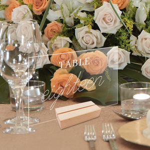 Vente <span class=keywords><strong>en</strong></span> gros Numéros de table de mariage <span class=keywords><strong>en</strong></span> acrylique avec supports <span class=keywords><strong>Signes</strong></span> <span class=keywords><strong>en</strong></span> acrylique transparent personnalisés Porte-numéros de table - Product Image 6