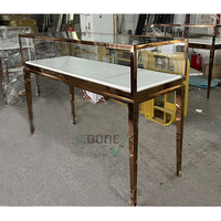 Boutique de bijouterie moderne Design d'intérieur luxe haut de gamme verre vitrine de bijoux comptoir vitrine de bijoux avec lumière