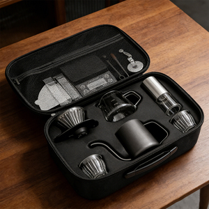 Set da viaggio <span class=keywords><strong>per</strong></span> caffè arabo classico e resistente da 9-12 pezzi personalizzabile, con macinacaffè manuale in metallo <span class=keywords><strong>per</strong></span> versamento a mano - Product Image 6