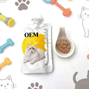 Yavina 100g Alimento Húmedo Orgánico para Gatos y Perros con Alto Contenido de Proteínas, con Salsa Gulu - Fórmula con Partículas de Carne - Product Image 1