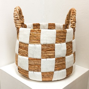 ตะกร้าหวาย Pion นำเสนอวิธีจัดเก็บของที่ทันสมัยและเป็นมิตรกับสิ่งแวดล้อม ผสานพื้นผิวธรรมชาติเข้ากับความสง่างามเพื่อการตกแต่งบ้านของคุณ - Product Image 1