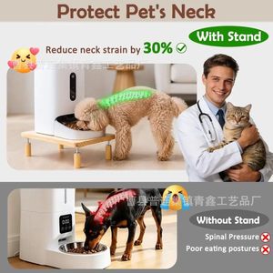 Comedero automático elevado de madera maciza para gatos y perros con base dispensadora de agua - Product Image 2