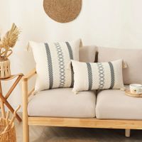 Housse de coussin décorative en dentelle géométrique de style bohème, taie d'oreiller en coton et polyester avec pompon