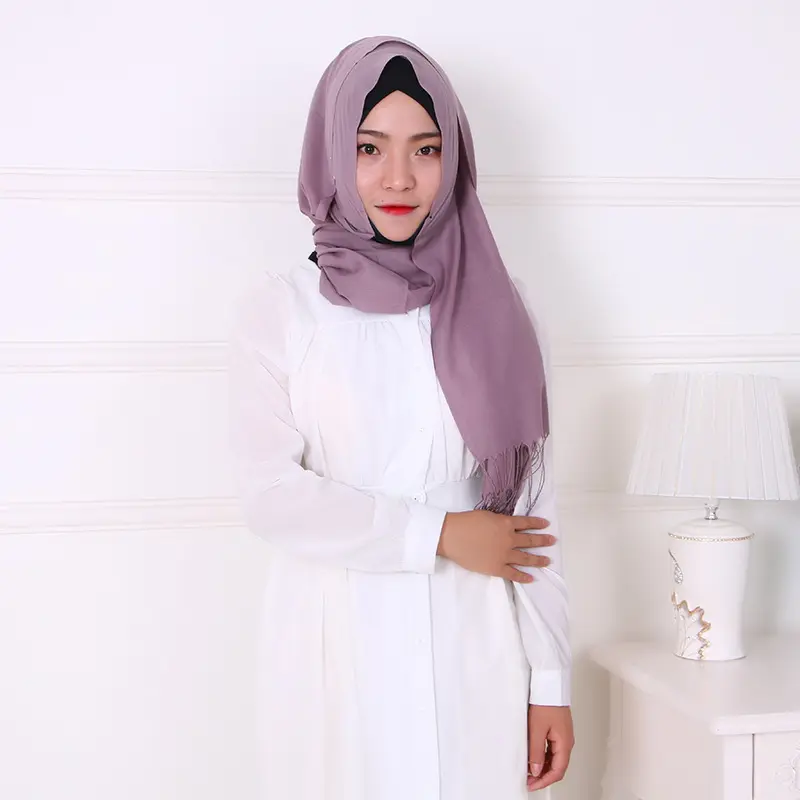 High-quality polyester dubai hijab wholesale hijab cloth women's shawls?