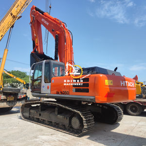 รถขุดตีนตะขาบ Hitachi ZX350-3 มือสองคุณภาพสูง ชั่วโมงใช้งานต่ำ สีเดิมจากโรงงาน กำลังเครื่องยนต์ 202 กิโลวัตต์ ความจุบุ้งกี๋ 2.3 เมตร - Product Image 6